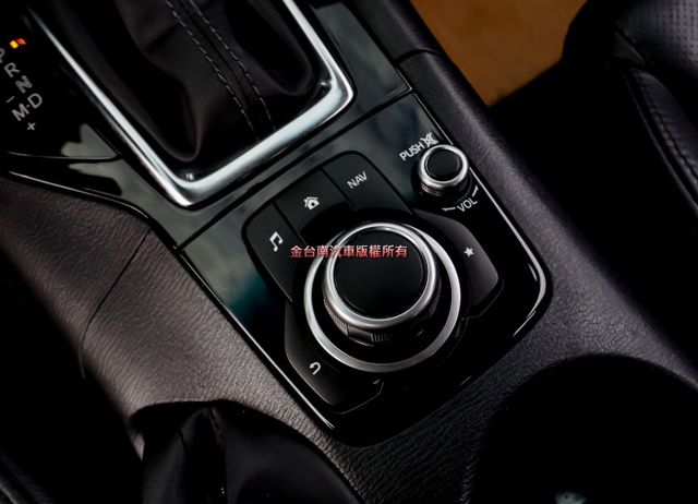 輪胎剛換新✓日本原裝進口✓17年式✓16/12出廠✓只跑9.6萬✓定速✓衛星導航✓iKEY✓恆溫✓循跡防滑✓  第18張相片