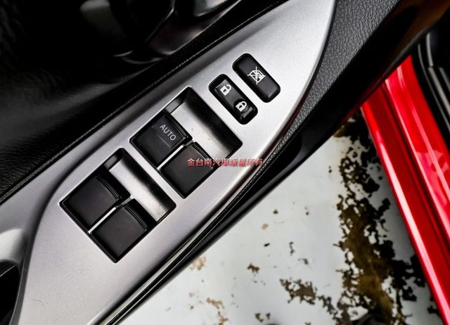 經典版✓只跑5.8萬✓影音✓衛星導航✓倒車顯影✓ABS✓雙安✓HUD✓電動後視鏡✓里程保證✓可全貸✓  第11張相片