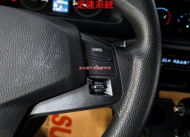 自排✓高空作業車✓驗車需拆除✓一手車✓只跑4.3萬✓全車原板件✓定速✓TCS✓電動窗✓可全貸✓不用殺價就很便宜✓  第10張相片