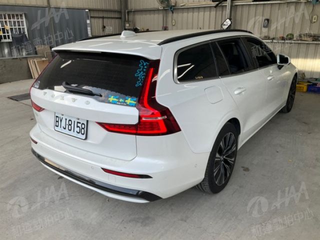 一手只跑1.4萬✓里程保證✓原廠保養✓全車原板件✓根本新車✓雙記憶椅✓LV2✓環景✓車載系統✓電動尾門✓可全貸✓  第2張相片