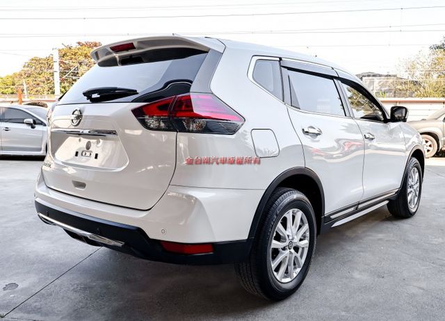 一手車✓只跑5.9萬✓原廠保養✓全車原板件✓ACC✓AEB✓車道偏離✓環景✓車載系統✓全車六安✓可全貸✓  第2張相片