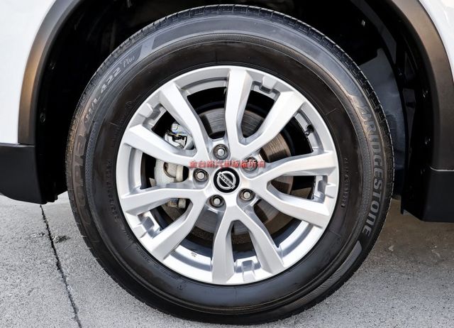 一手車✓只跑5.9萬✓原廠保養✓全車原板件✓ACC✓AEB✓車道偏離✓環景✓車載系統✓全車六安✓可全貸✓  第7張相片