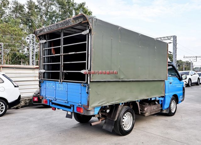 附全額發票✓伸縮貨篷✓一手車✓只跑5.3萬✓循跡防滑✓ABS✓倒車顯影✓原廠保養✓里程保證✓打拼事業好幫手✓  第4張相片