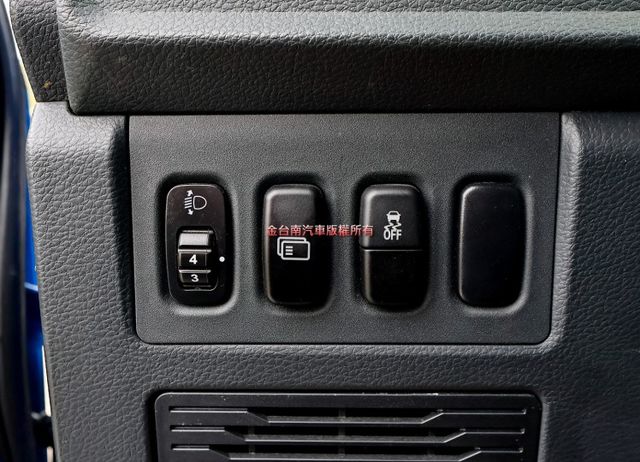 附全額發票✓伸縮貨篷✓一手車✓只跑5.3萬✓循跡防滑✓ABS✓倒車顯影✓原廠保養✓里程保證✓打拼事業好幫手✓  第10張相片
