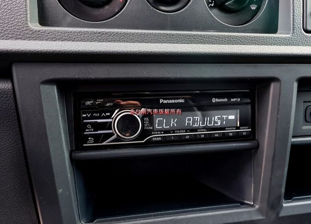 附全額發票✓伸縮貨篷✓一手車✓只跑5.3萬✓循跡防滑✓ABS✓倒車顯影✓原廠保養✓里程保證✓打拼事業好幫手✓  第16張相片