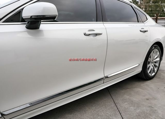 B4✓只跑1.9萬✓原鈑件✓LV2✓全景天窗✓記憶椅✓電動後廂蓋✓LED頭尾燈✓原廠保養✓  第6張相片