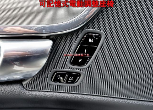 B4✓只跑1.9萬✓原鈑件✓LV2✓全景天窗✓記憶椅✓電動後廂蓋✓LED頭尾燈✓原廠保養✓  第9張相片