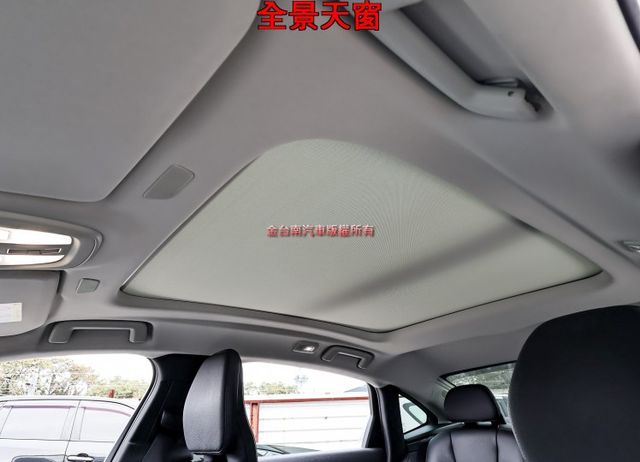 B4✓只跑1.9萬✓原鈑件✓LV2✓全景天窗✓記憶椅✓電動後廂蓋✓LED頭尾燈✓原廠保養✓  第12張相片