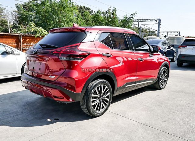 小改款✓旗艦版✓一手車✓只跑1.8萬✓原鈑件✓ACC✓AEB✓車道偏離✓盲點✓恆溫✓iKEY✓原廠保養✓  第4張相片