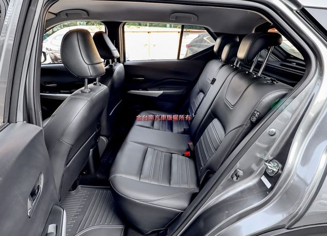智行旗艦版✓一手車✓只跑5.1萬✓AEB✓盲點✓環景✓iKEY✓恆溫✓LED頭燈✓車頂行李架✓里程保證✓可全貸!  第11張相片