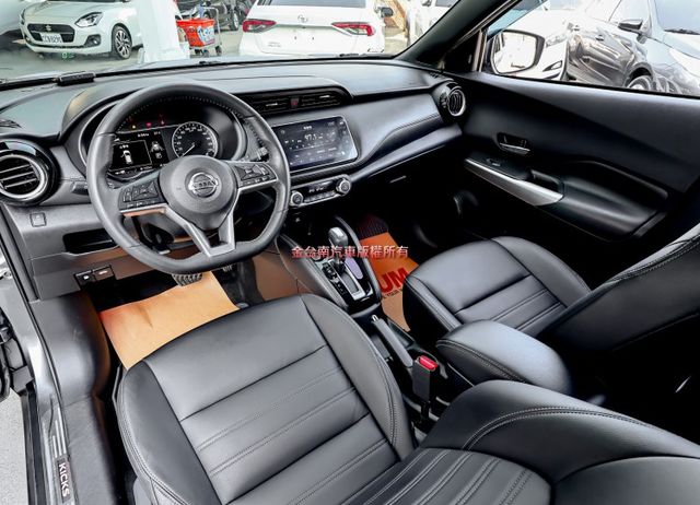 智行旗艦版✓一手車✓只跑5.1萬✓AEB✓盲點✓環景✓iKEY✓恆溫✓LED頭燈✓車頂行李架✓里程保證✓可全貸!  第13張相片