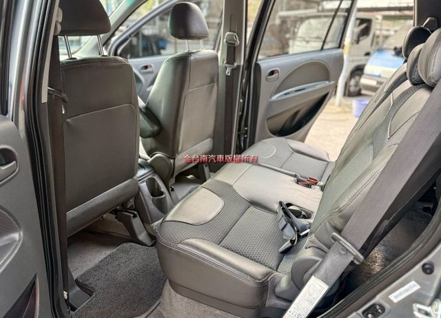 稀有手排車✓車況超好✓定時保養✓冷氣超冷✓四輪更換✓音響主機✓附全額發票✓  第11張相片