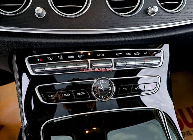 11月領牌✓LUX豪華版✓天窗✓只跑7萬✓AEB✓車道偏離✓盲點✓iKEY✓定速✓雙記憶椅✓電動後廂蓋✓  第18張相片