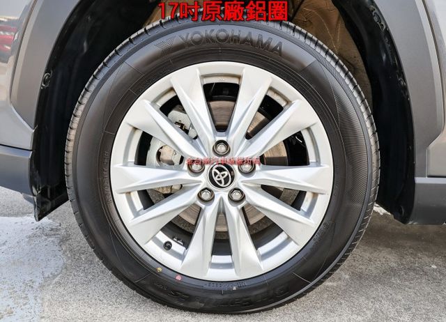 豪華版✓一手車✓只跑4萬✓全車原板件✓原廠保養✓原廠保固中✓LV2安全輔助✓倒車顯影✓恆溫✓可全貸✓不用殺價就很便宜✓  第8張相片