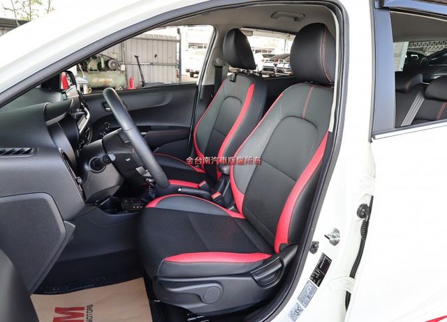 GT-Line✓一手車✓只跑2萬✓原鈑件✓定速✓AEB✓iKEY✓恆溫✓七安✓里程保證✓可全貸✓  第9張相片