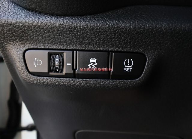 GT-Line✓一手車✓只跑2萬✓原鈑件✓定速✓AEB✓iKEY✓恆溫✓七安✓里程保證✓可全貸✓  第12張相片