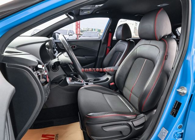 油電頂級版✓只跑3.9萬✓全車原板件✓ACC✓AEB✓車道維持✓車載系統✓倒車顯影✓可全貸✓不用殺價就很便宜✓  第8張相片