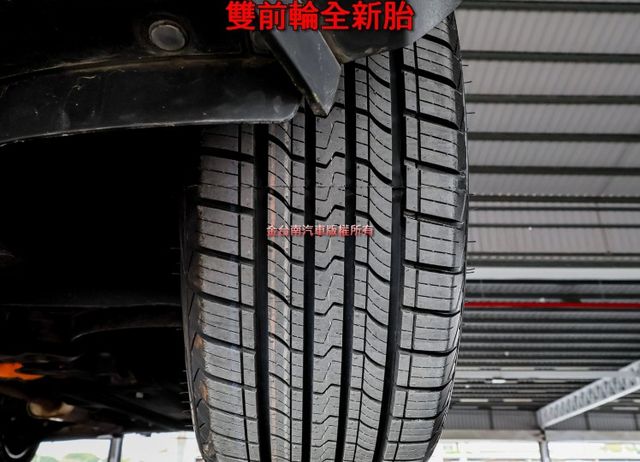 油電頂級版✓只跑3.9萬✓全車原板件✓ACC✓AEB✓車道維持✓車載系統✓倒車顯影✓可全貸✓不用殺價就很便宜✓  第19張相片