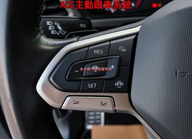 California原廠露營車✓加裝車頂帳✓一手只跑3.7萬✓ACC✓AEB✓車道維持✓車載系統✓全車原板件✓四輪全新胎  第14張相片