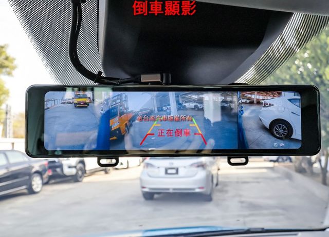 California原廠露營車✓加裝車頂帳✓一手只跑3.7萬✓ACC✓AEB✓車道維持✓車載系統✓全車原板件✓四輪全新胎  第16張相片