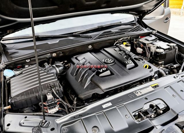 小改款✓最高Aventura版✓V6雙渦輪✓捲簾✓4WD✓雙廂式✓一手車✓原鈑件✓雙電動椅✓快撥✓定速✓循跡防滑✓  第18張相片