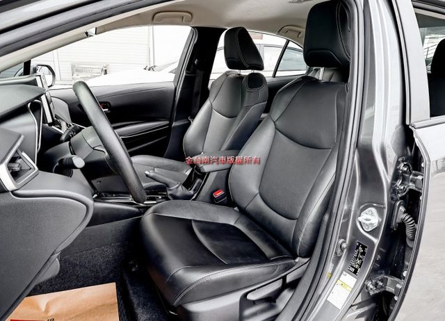 豪華版✓一手車✓只跑2.6萬✓原鈑件✓ACC✓AEB✓車道維持✓恆溫✓倒車顯影✓九安✓原廠保固中✓  第8張相片