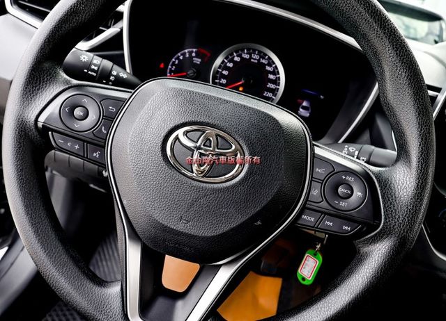 豪華版✓一手車✓只跑2.6萬✓原鈑件✓ACC✓AEB✓車道維持✓恆溫✓倒車顯影✓九安✓原廠保固中✓  第12張相片