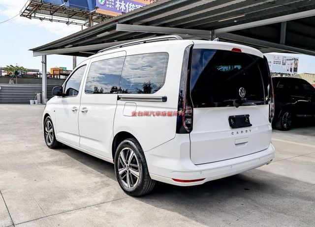 10月領牌✓一手車✓只跑6千✓全車原鈑件✓ACC✓AEB✓車道維持✓LED頭燈✓雙區恆溫✓原廠保養✓  第2張相片