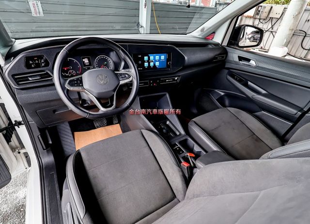 10月領牌✓一手車✓只跑6千✓全車原鈑件✓ACC✓AEB✓車道維持✓LED頭燈✓雙區恆溫✓原廠保養✓  第10張相片