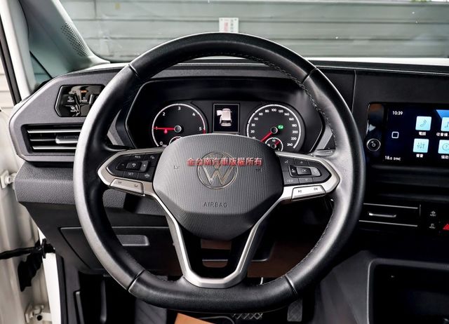 10月領牌✓一手車✓只跑6千✓全車原鈑件✓ACC✓AEB✓車道維持✓LED頭燈✓雙區恆溫✓原廠保養✓  第11張相片