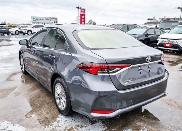 國民神車✓豪華版✓一手只跑6萬✓原廠保固中✓ACC✓AEB✓車道維持✓恆溫✓全車九安✓可全貸✓不用殺價就很便宜✓  第2張相片