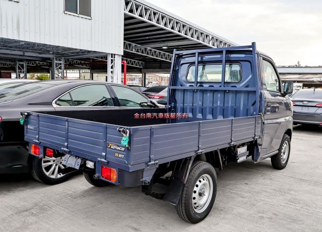 不二價✓全新領牌車✓最夯貨車✓自排✓定速✓雙安✓循跡防滑✓ABS✓附全額發票✓可全貸✓  第2張相片