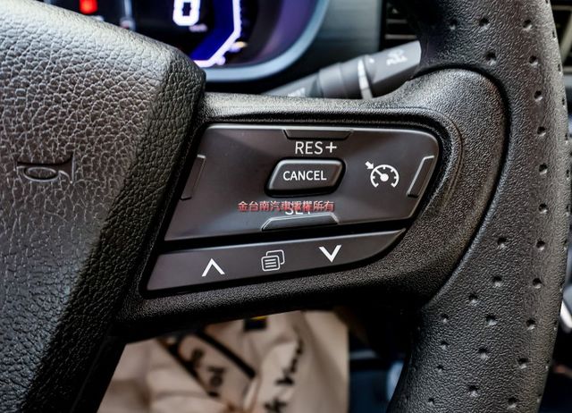 不二價✓全新領牌車✓最夯貨車✓自排✓定速✓雙安✓循跡防滑✓ABS✓附全額發票✓可全貸✓  第5張相片