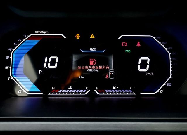 不二價✓全新領牌車✓最夯貨車✓自排✓定速✓雙安✓循跡防滑✓ABS✓附全額發票✓可全貸✓  第6張相片