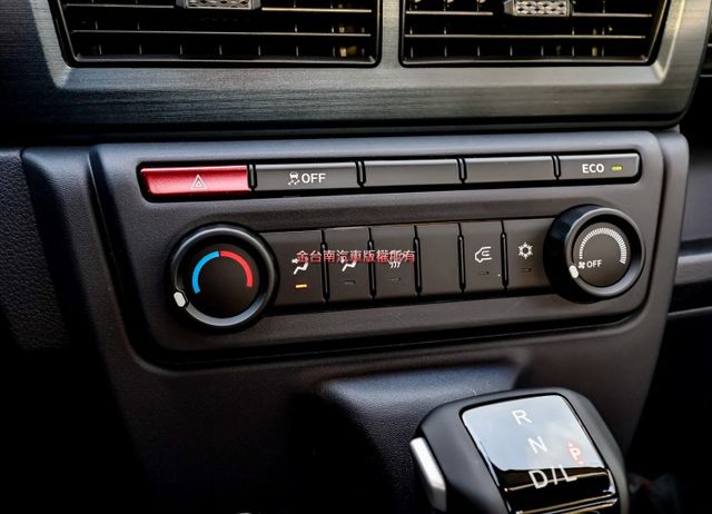 不二價✓全新領牌車✓最夯貨車✓自排✓定速✓雙安✓循跡防滑✓ABS✓附全額發票✓可全貸✓  第9張相片