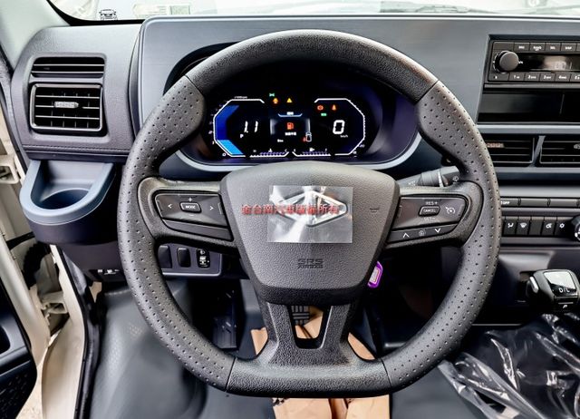 不二價✓全新領牌車✓最夯貨車✓自排✓定速✓雙安✓循跡防滑✓ABS✓附全額發票✓可全貸✓  第4張相片