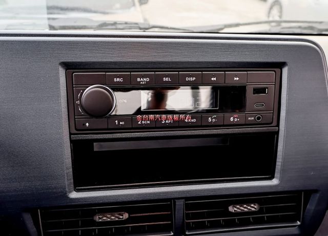 不二價✓全新領牌車✓最夯貨車✓自排✓定速✓雙安✓循跡防滑✓ABS✓附全額發票✓可全貸✓  第8張相片