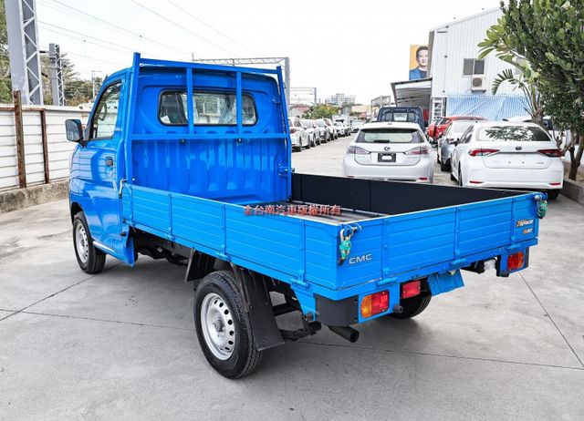 不二價✓全新領牌車✓最夯貨車✓自排✓定速✓雙安✓循跡防滑✓ABS✓附全額發票✓可全貸✓  第2張相片