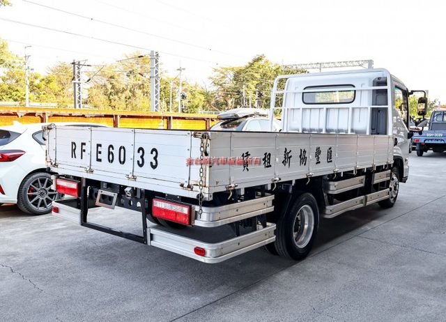 長軸14尺✓自手排✓一手只跑2.6萬✓原廠保養✓全車原板件✓車道偏離✓自動煞車✓氣壓煞車✓視野輔助✓附全額發票✓可全貸✓  第4張相片