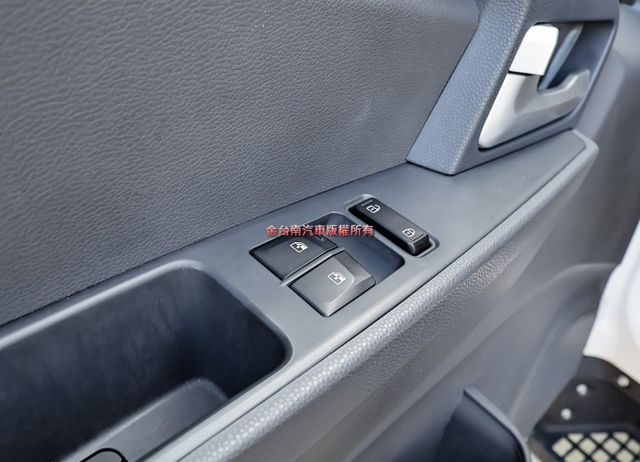 長軸14尺✓自手排✓一手只跑2.6萬✓原廠保養✓全車原板件✓車道偏離✓自動煞車✓氣壓煞車✓視野輔助✓附全額發票✓可全貸✓  第11張相片