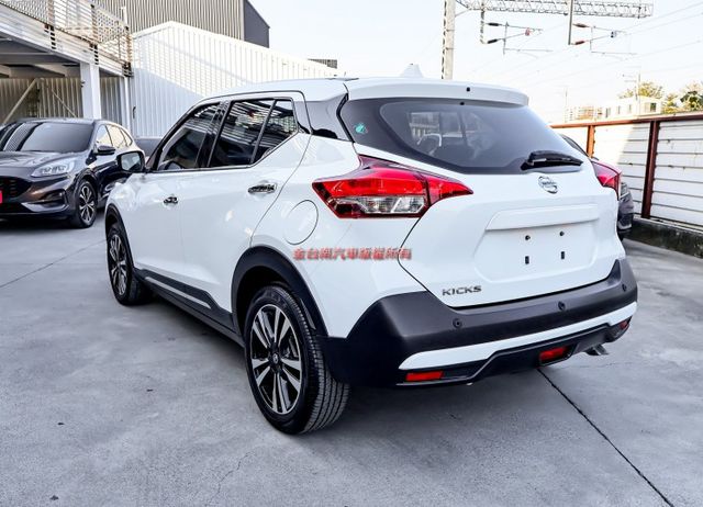 一手✓只跑1.1萬✓全車原鈑件✓循跡防滑✓ABS✓衛星導航✓抬頭顯示器✓原廠保養✓里程保證✓可全貸✓  第2張相片