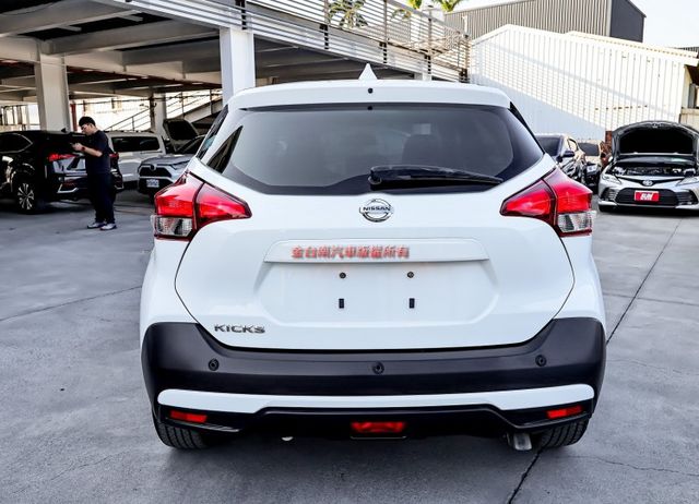 一手✓只跑1.1萬✓全車原鈑件✓循跡防滑✓ABS✓衛星導航✓抬頭顯示器✓原廠保養✓里程保證✓可全貸✓  第3張相片