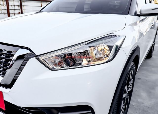 一手✓只跑1.1萬✓全車原鈑件✓循跡防滑✓ABS✓衛星導航✓抬頭顯示器✓原廠保養✓里程保證✓可全貸✓  第5張相片