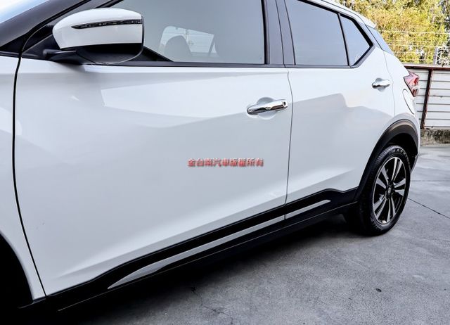 一手✓只跑1.1萬✓全車原鈑件✓循跡防滑✓ABS✓衛星導航✓抬頭顯示器✓原廠保養✓里程保證✓可全貸✓  第6張相片