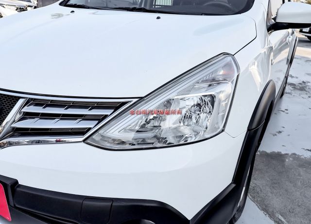 行家皮椅版✓一手車✓只跑7.9萬✓ABS✓雙安✓衛星導航✓倒車顯影✓代步最佳選擇✓  第6張相片