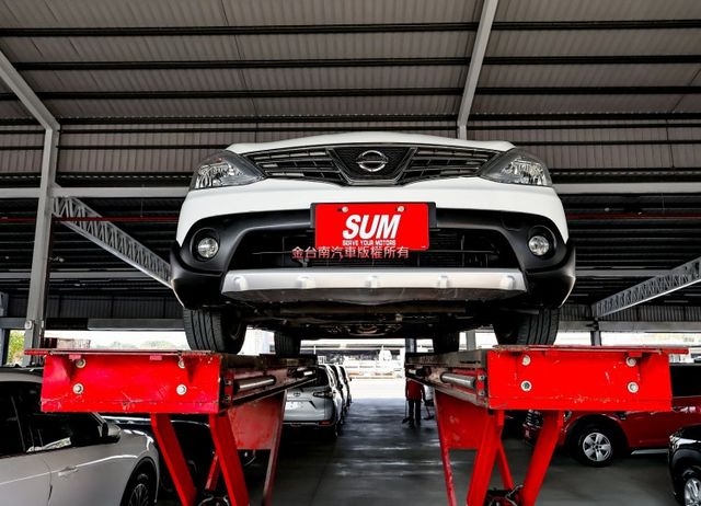 行家皮椅版✓一手車✓只跑7.9萬✓ABS✓雙安✓衛星導航✓倒車顯影✓代步最佳選擇✓  第17張相片