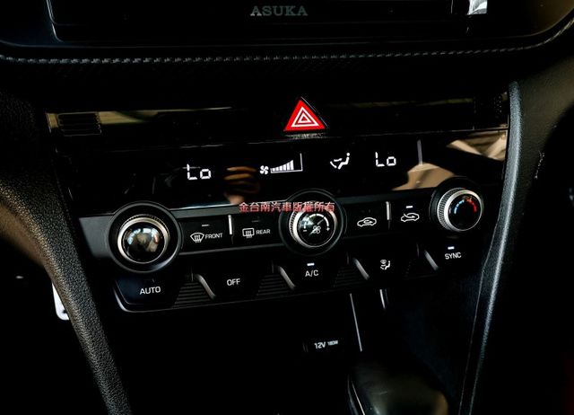 Sport✓20年式✓19/12領✓一手車✓只跑2.1萬✓AEB✓車道維持✓定速✓iKEY✓影音✓衛星導航✓  第15張相片