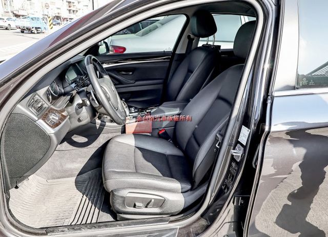 520D✓柴油✓總代理✓少跑里程保證✓全車原鈑件✓雙電動椅✓雙區恆溫✓換檔快撥✓iKEY✓可全貸✓不用殺價就很便宜✓  第3張相片