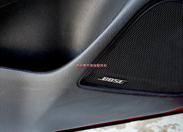 最高旗艦羨定版✓記憶椅✓只跑3.6萬✓原鈑件✓LV2✓環景✓衛星導航✓環景✓盲點✓iKEY✓18吋鋁圈✓  第11張相片