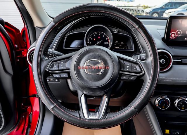 最高旗艦羨定版✓記憶椅✓只跑3.6萬✓原鈑件✓LV2✓環景✓衛星導航✓環景✓盲點✓iKEY✓18吋鋁圈✓  第13張相片